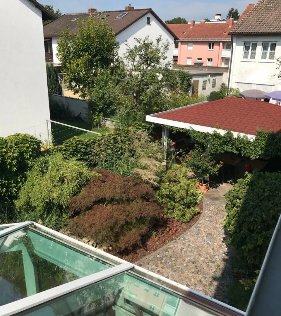 First Floor Olching Apartment